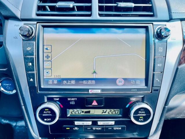 TOYOTA豐田 CAMRY HYBRID  第14張相片