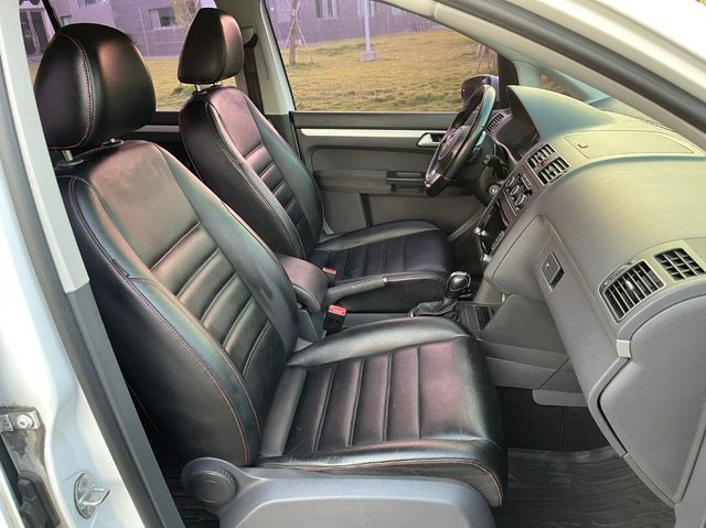 VOLKSWAGEN福斯 TOURAN  第17張相片