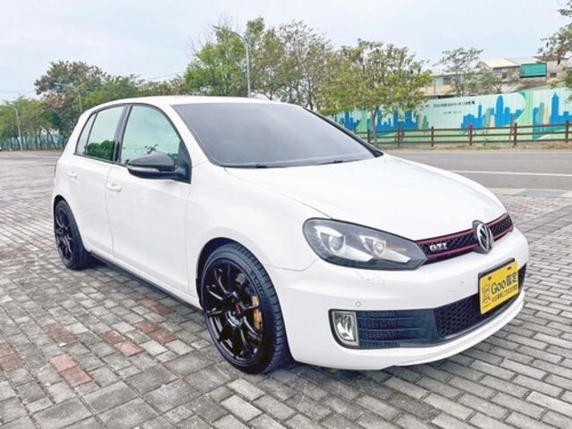 VOLKSWAGEN福斯 GOLF GTI  第3張相片