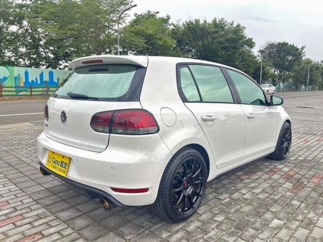 VOLKSWAGEN福斯 GOLF GTI  第7張相片