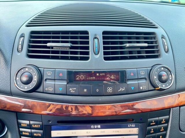 M-BENZ賓士 E240  第13張相片