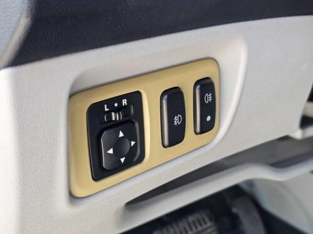 MITSUBISHI三菱 COLT PLUS  第8張相片