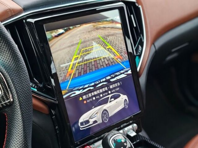 MASERATI瑪莎拉蒂 GHIBLI SQ4  第16張相片