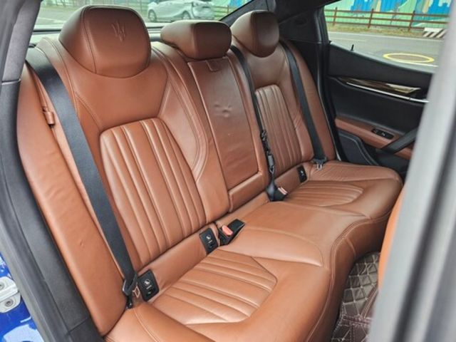 MASERATI瑪莎拉蒂 GHIBLI SQ4  第19張相片