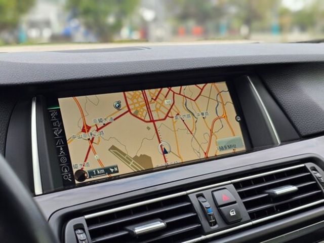 BMW寶馬 528I  第14張相片