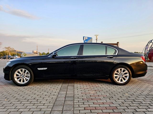 BMW寶馬 740LI  第3張相片