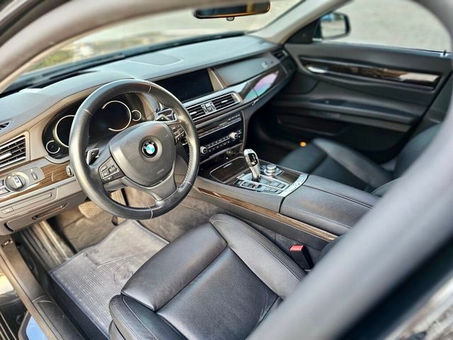 BMW寶馬 740LI  第6張相片
