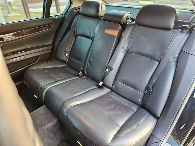 BMW寶馬 740LI  第7張相片