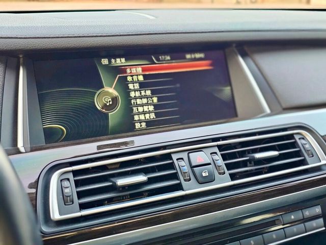 BMW寶馬 740LI  第11張相片
