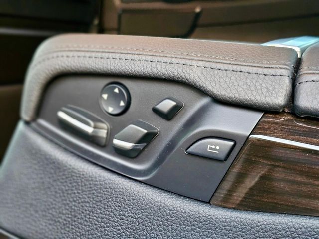 BMW寶馬 740LI  第17張相片