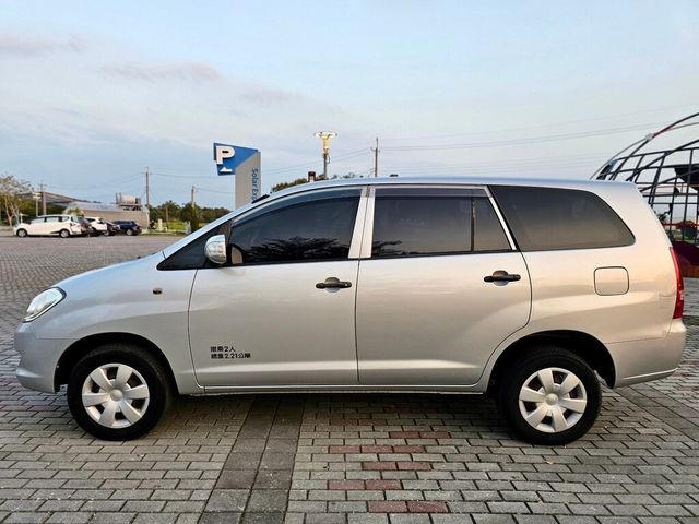 TOYOTA豐田 INNOVA  第3張相片