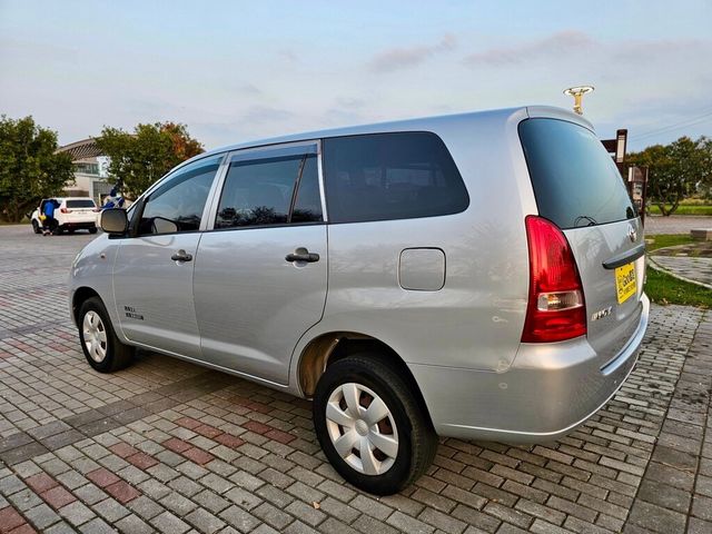 TOYOTA豐田 INNOVA  第4張相片