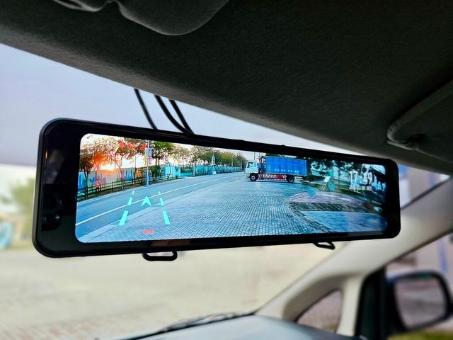 TOYOTA豐田 INNOVA  第14張相片