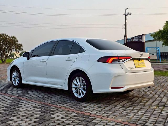 TOYOTA豐田 ALTIS  第4張相片