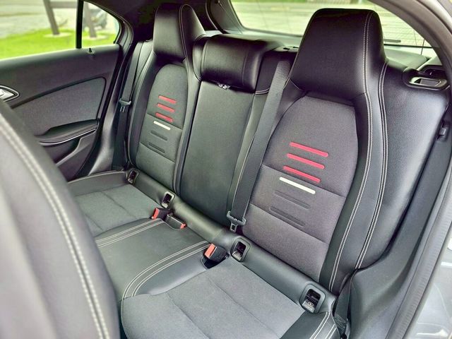 M-BENZ賓士 A180  第14張相片