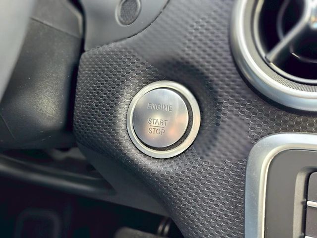 M-BENZ賓士 A180  第8張相片