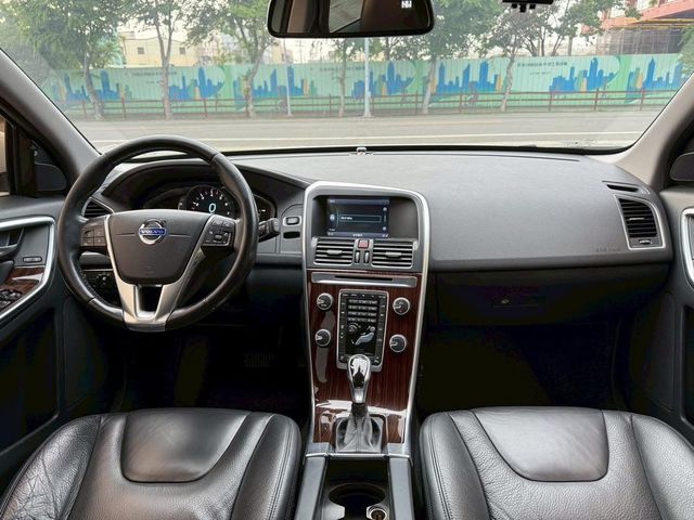 VOLVO富豪 XC60  第8張相片