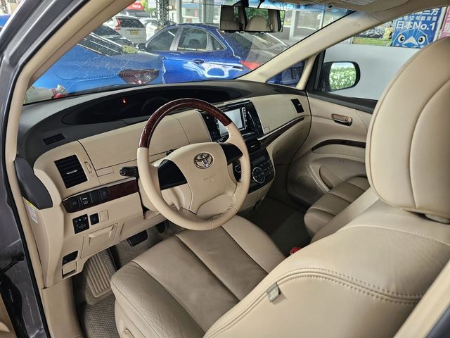 TOYOTA豐田 PREVIA  第3張相片
