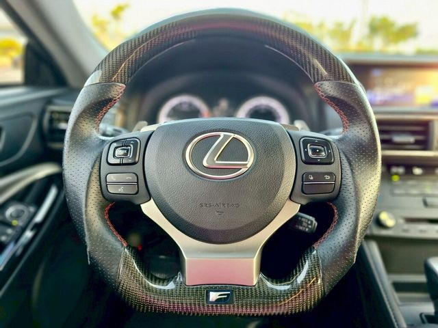 LEXUS凌志 RC200T  第13張相片