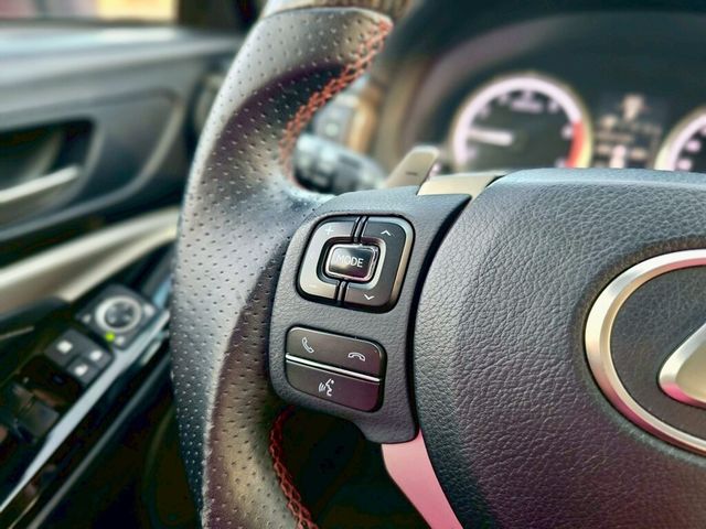 LEXUS凌志 RC200T  第14張相片