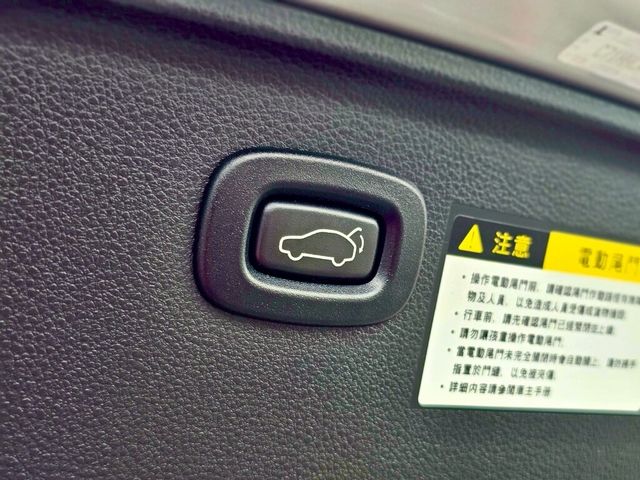 LUXGEN納智捷 U6 GT  第19張相片