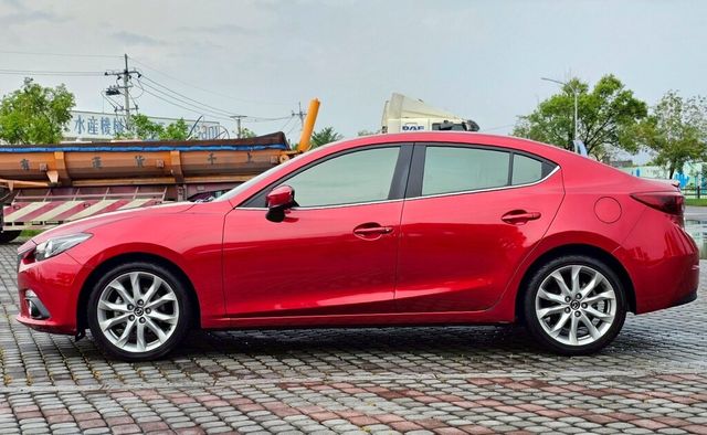 MAZDA馬自達 MAZDA 3  第6張相片