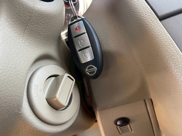 NISSAN日產 TIIDA  第12張相片