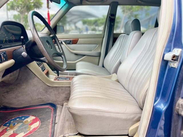 M-BENZ賓士 300SEL  第11張相片