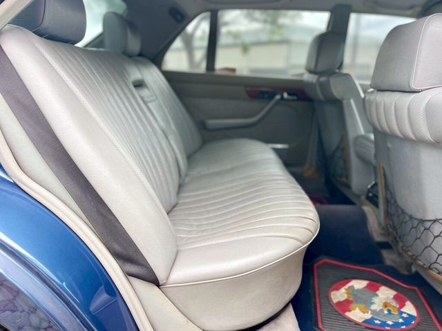 M-BENZ賓士 300SEL  第13張相片