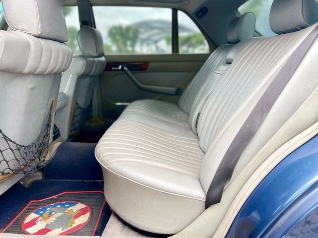 M-BENZ賓士 300SEL  第14張相片