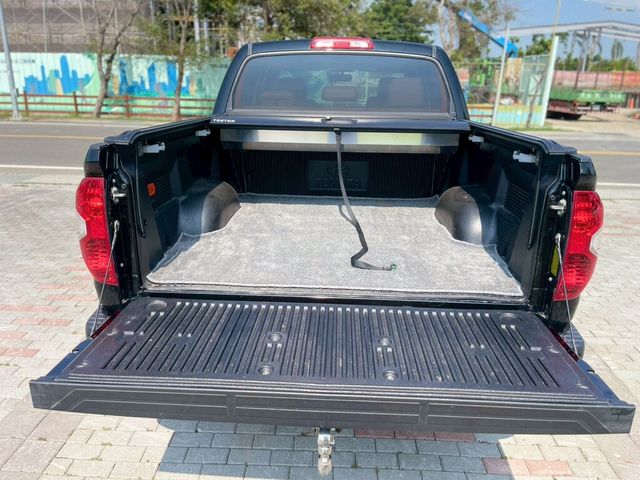 TOYOTA豐田 TUNDRA  第11張相片