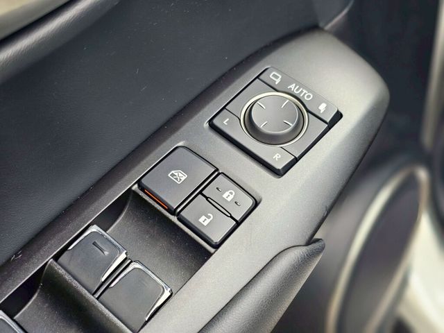 LEXUS凌志 NX200  第12張相片