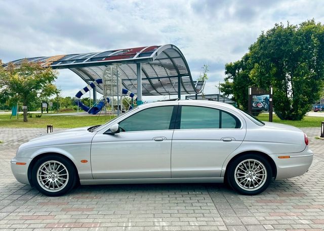 JAGUAR捷豹 S-TYPE  第8張相片