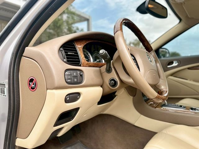 JAGUAR捷豹 S-TYPE  第16張相片