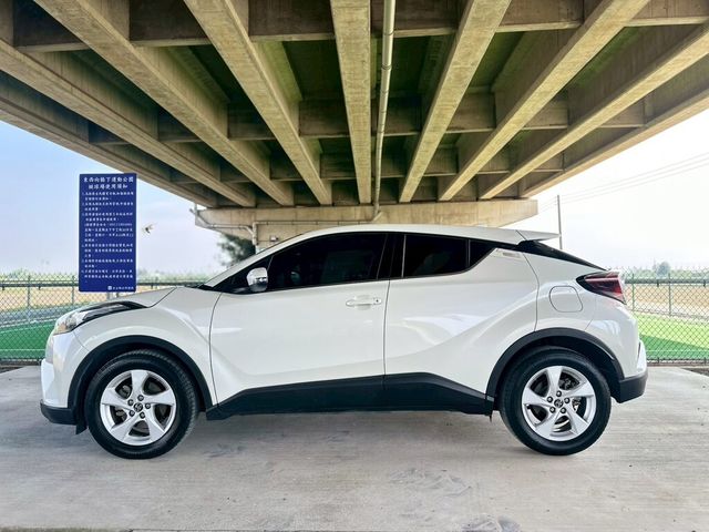TOYOTA豐田 C-HR  第8張相片