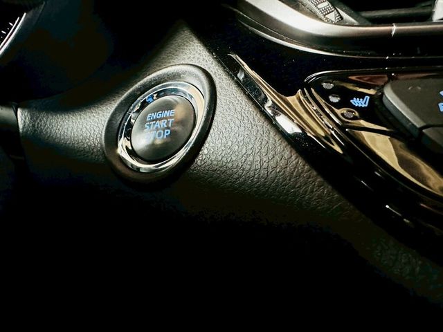 TOYOTA豐田 C-HR  第19張相片