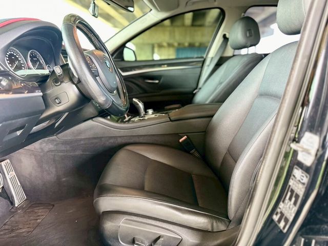 BMW寶馬 528I  第11張相片