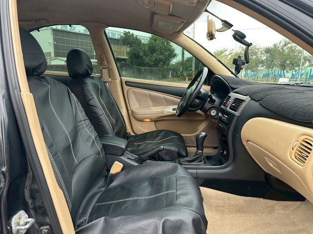 NISSAN日產 SENTRA 180  第10張相片