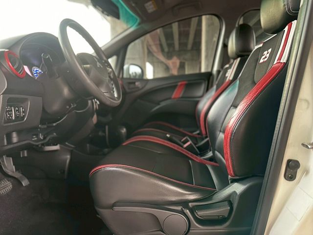 MITSUBISHI三菱 COLT PLUS  第11張相片