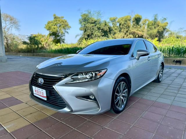 LEXUS凌志 ES300H  第1張相片