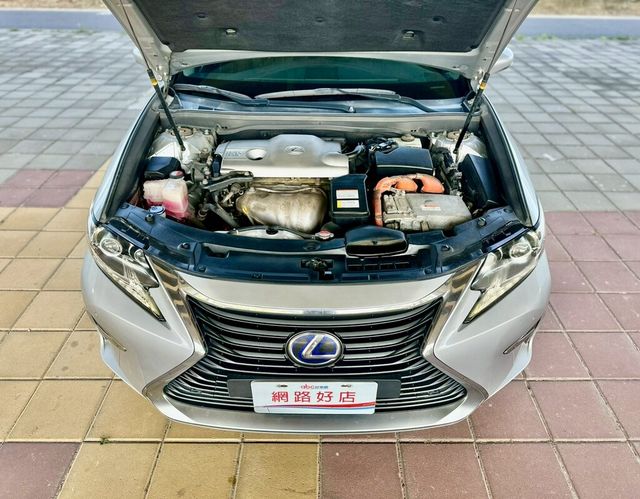 LEXUS凌志 ES300H  第11張相片