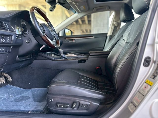 LEXUS凌志 ES300H  第12張相片