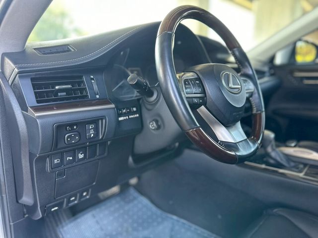 LEXUS凌志 ES300H  第20張相片