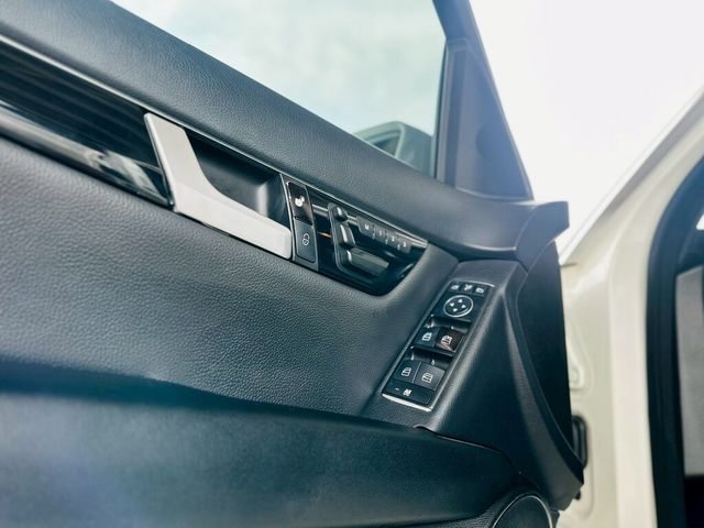 M-BENZ賓士 C200  第17張相片