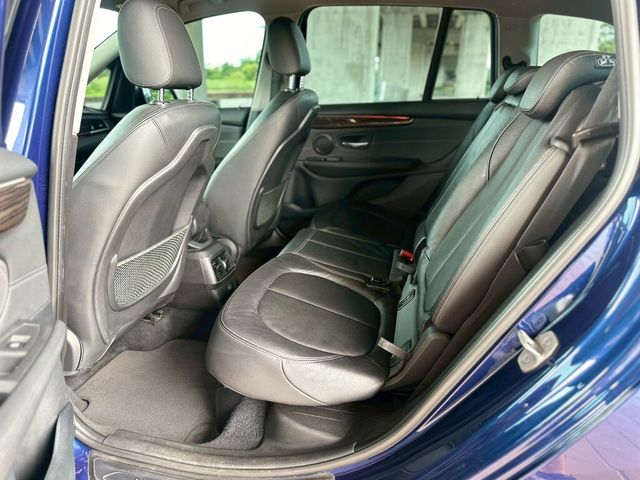 BMW寶馬 220I  第17張相片