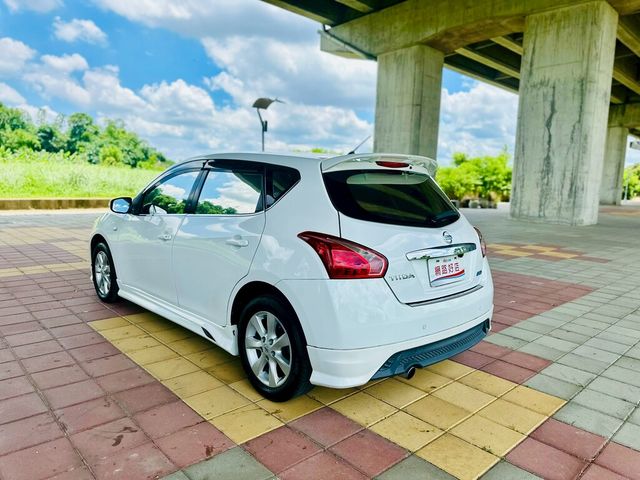 NISSAN日產 TIIDA  第2張相片