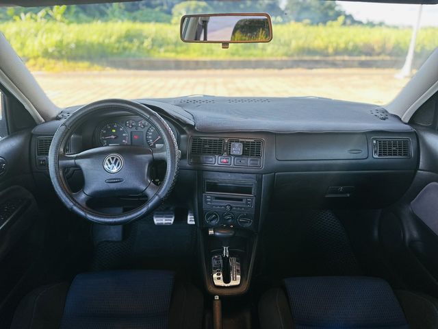 VOLKSWAGEN福斯 GOLF  第5張相片