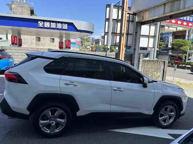 RAV4 2.0  第4張相片