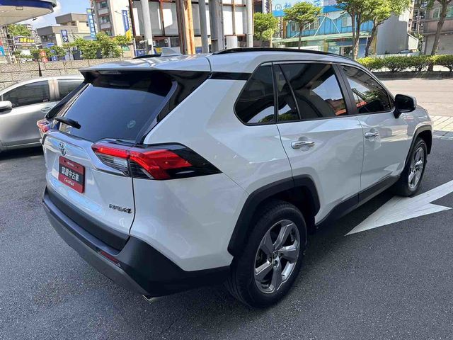 RAV4 2.0  第5張相片