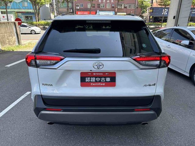 RAV4 2.0  第6張相片